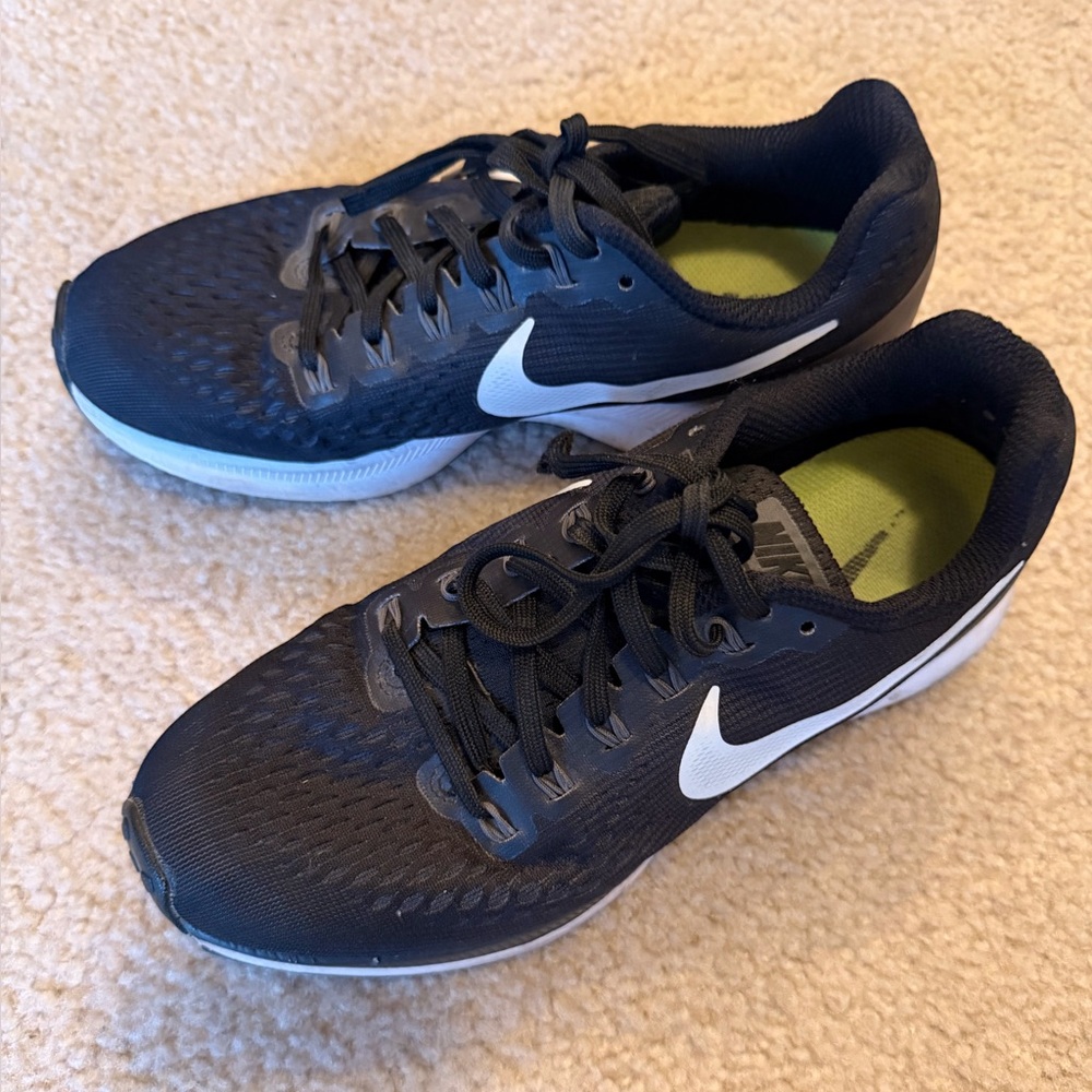 NIKE Zoom Pegasus 34 Running Shoes,size 7,5